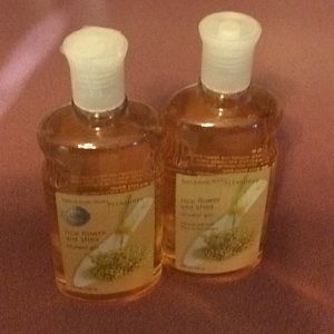 *BBW*Rice Flower & Shea body wash RARE Scent (2)